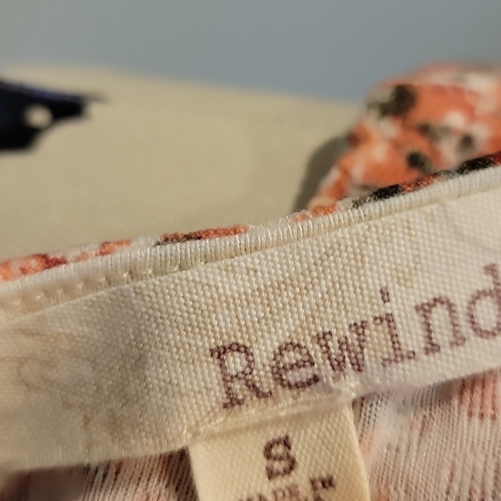 REWIND Floral Dress. Zips Up The Back With 2 Buttons. Size Small - Picture 8 of 8